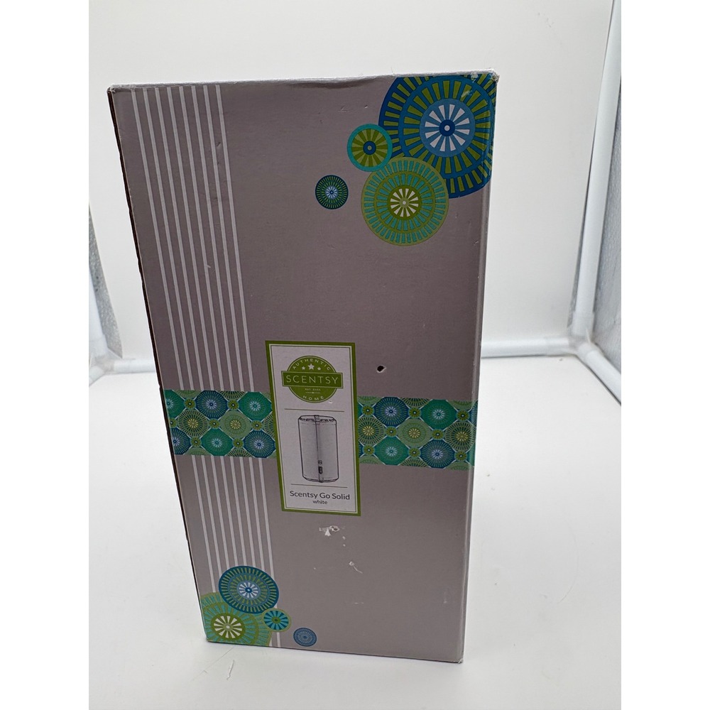 Scentsy Go Solid White Travel Pod Diffuser Model 48669 Rechargeable Portable
